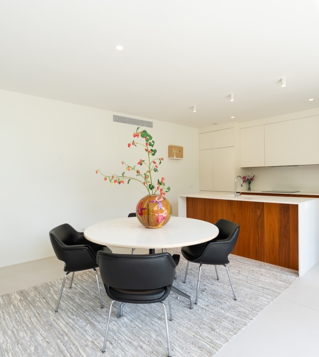 Resa Estates 3 slaapkamers Talamanca te koop sale Ibiza kitchen .jpg